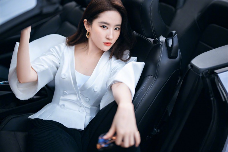 直播怎‍​⁠么收费怎么选？直播怎么收费选购指#*·南+避坑建议-{品牌词}